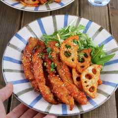 รูปของ スティック鶏胸肉と蓮根のヤンニョムチキン