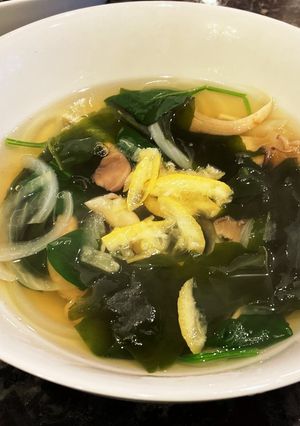 塩レモン入りわかめスープ-レシピのメイン写真