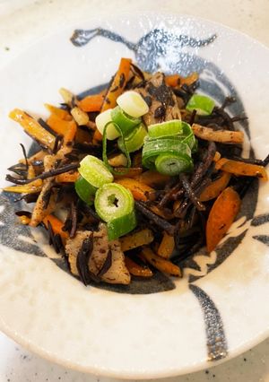 ひじき、ベーコン、にんにくの副菜-レシピのメイン写真