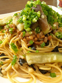 海苔風味☆納豆と秋茄子の和風パスタ-レシピのメイン写真