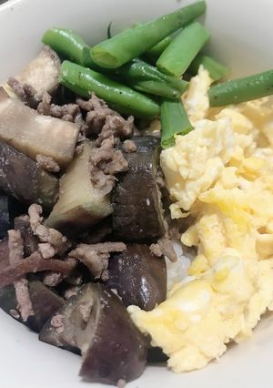 ナスでかさまし☆三色丼-レシピのメイン写真