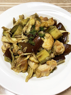 鶏肉と舞茸のバターカレー炒め-レシピのメイン写真