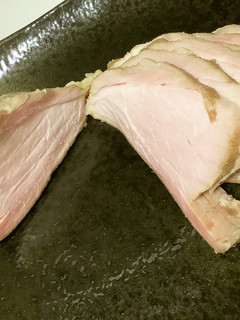 ラーメン用に豚モモ肉でレアチャーシュー-レシピのメイン写真