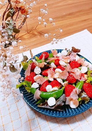 春サラダ~いちご~-レシピのメイン写真
