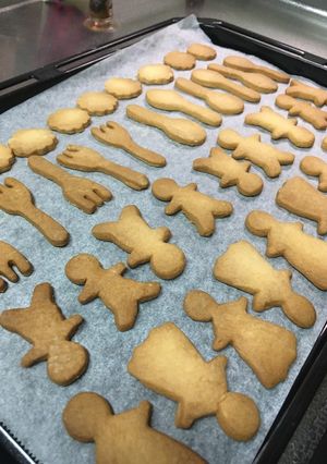 懐かしのカリッと型抜きクッキー-レシピのメイン写真