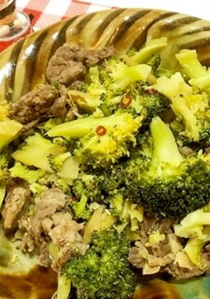 ◤電鍋◢牛肉とブロッコリーのピリ辛蒸し煮-レシピのメイン写真