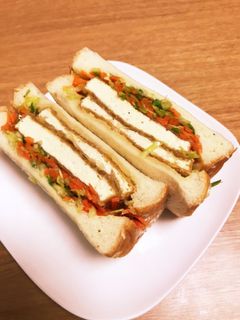 キャベツ人参厚揚げのカレー風味サンド-レシピのメイン写真