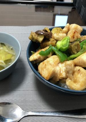 ナスとピーマンの鶏肉甘酢丼-レシピのメイン写真