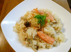 炊飯器で簡単☆鮭としめじのマヨピラフ-レシピのメイン写真