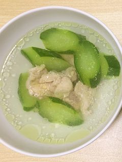 鶏モモ肉ときゅうりのスープ-レシピのメイン写真