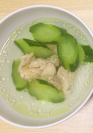 鶏モモ肉ときゅうりのスープ-レシピのメイン写真