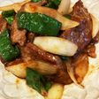 牛焼肉用と玉ねぎピーマンのオイスター炒め