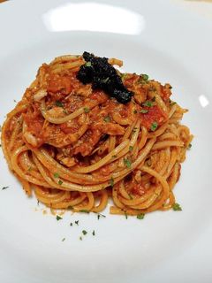 アンチョビトマトパスタ黒ニンニクのせ-レシピのメイン写真