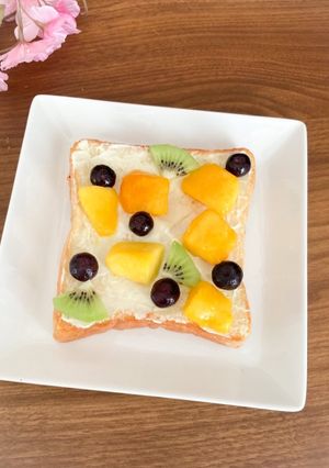 映える♡冷凍フルーツでオープントースト-レシピのメイン写真