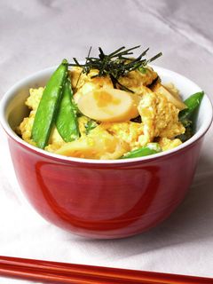チーかまときぬさやの卵とじ丼-レシピのメイン写真