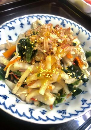 大根とワカメの梅肉サラダ-レシピのメイン写真