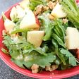 生なら苦くない!?春菊とリンゴのサラダ