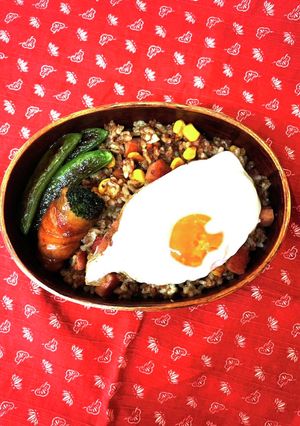 ドライカレー目玉焼きのせ弁当-レシピのメイン写真