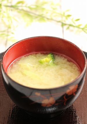 簡単！ブロッコリーの芯のお味噌汁-レシピのメイン写真