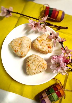 ✨鮭マヨおにぎり (ω･ﾐэ )✨-レシピのメイン写真