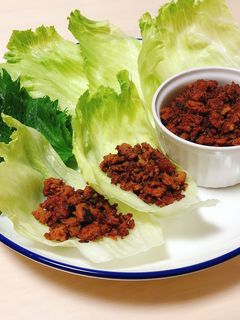 簡単でウマッ☆肉味噌のレタス包み-レシピのメイン写真