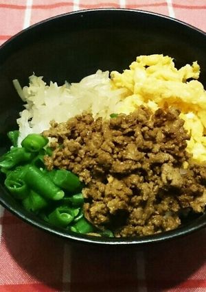 そぼろ４色丼-レシピのメイン写真