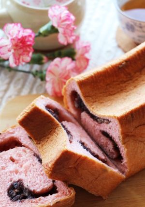 HBで簡単！桜香る桜餅風あんロール食パン-レシピのメイン写真