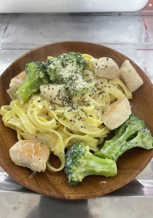 笹身とブロッコリーのレモンクリームパスタ-レシピのメイン写真