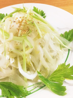 セロリと新玉ねぎ入り!ヤーコンサラダ-レシピのメイン写真