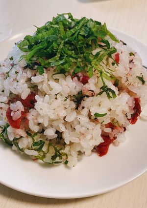 簡単時短なのに美味☆梅昆布茶で梅シソ炒飯-レシピのメイン写真