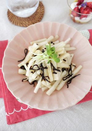 塩昆布と大根の漬物みたいなサラダ和え物-レシピのメイン写真