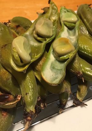 さやごと丸焼き!焼きそら豆-レシピのメイン写真