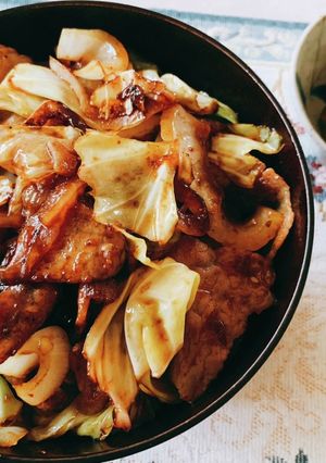 豚バラ肉と春キャベツのヤンニョム丼-レシピのメイン写真