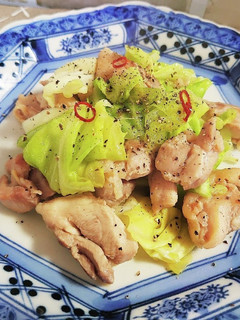 旬!春キャベツと鶏肉のペペロンチーノ炒め-レシピのメイン写真