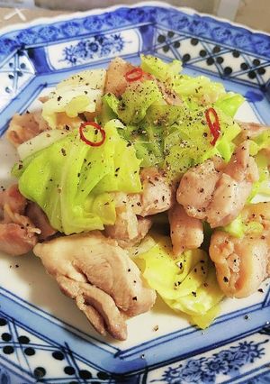 旬!春キャベツと鶏肉のペペロンチーノ炒め-レシピのメイン写真