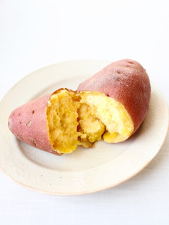 じっくり焼いてホクホク【オーブン焼き芋】-レシピのメイン写真