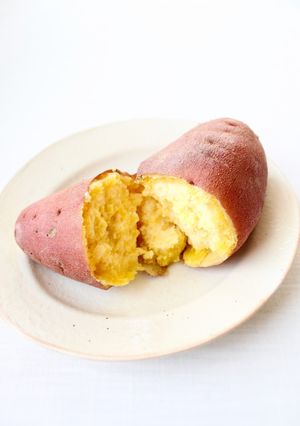 じっくり焼いてホクホク【オーブン焼き芋】-レシピのメイン写真