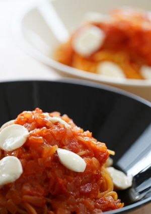 映え系モッツァレラトマトソースパスタ-レシピのメイン写真