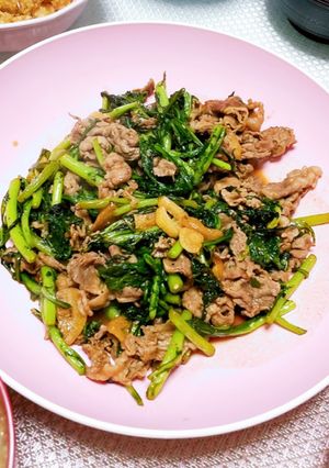 春菊と牛肉のガーリックバター醤油炒め-レシピのメイン写真
