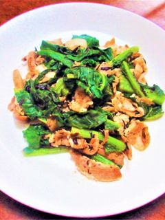 ひじき入り豚バラ肉と小松菜の炒め物-レシピのメイン写真