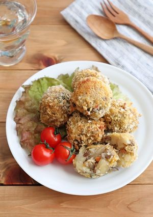 お弁当やおつまみ♪ごぼう入り和風コロッケ-レシピのメイン写真
