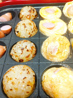 超簡単! タコ焼き器で作る、タマネギ餅-レシピのメイン写真