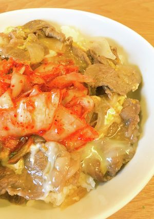 牛丼屋さんでは叶わない夢☆キムチ牛とじ丼-レシピのメイン写真