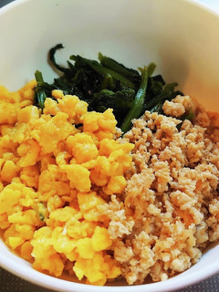 三色丼-レシピのメイン写真