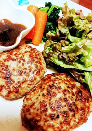 ぶりんぶりんファミレス風ハンバーグ-レシピのメイン写真