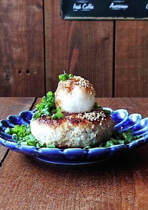 むっちり食感★鶏の塩麹ハンバーグ-レシピのメイン写真