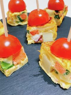 鮭と小松菜のスパニッシュオムレツ-レシピのメイン写真