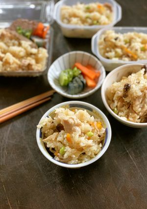 鶏モモたっぷりごろごろ炊き込みご飯-レシピのメイン写真