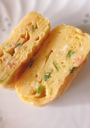 朝食、お弁当に♡鮭と葱の卵焼き-レシピのメイン写真