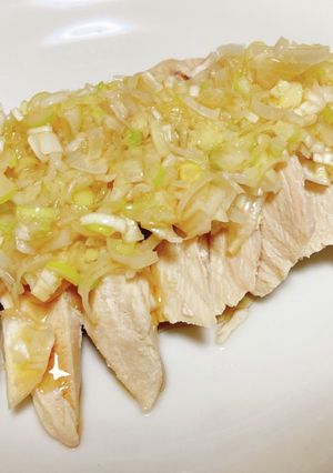 簡単！蒸し鶏のねぎ塩ポン酢（鶏ムネ肉）-レシピのメイン写真